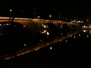 London Bridge bei Nacht